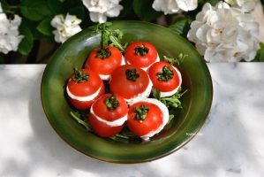 Tomates apéro au chèvre frais